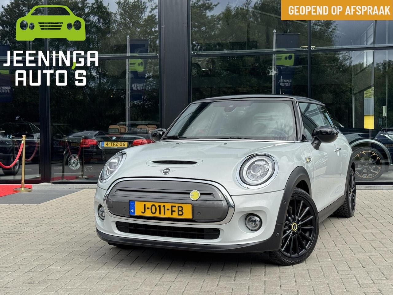 MINI Mini-Electric - Charged 33 kWh | Carplay | stoel verw | CCS | - AutoWereld.nl