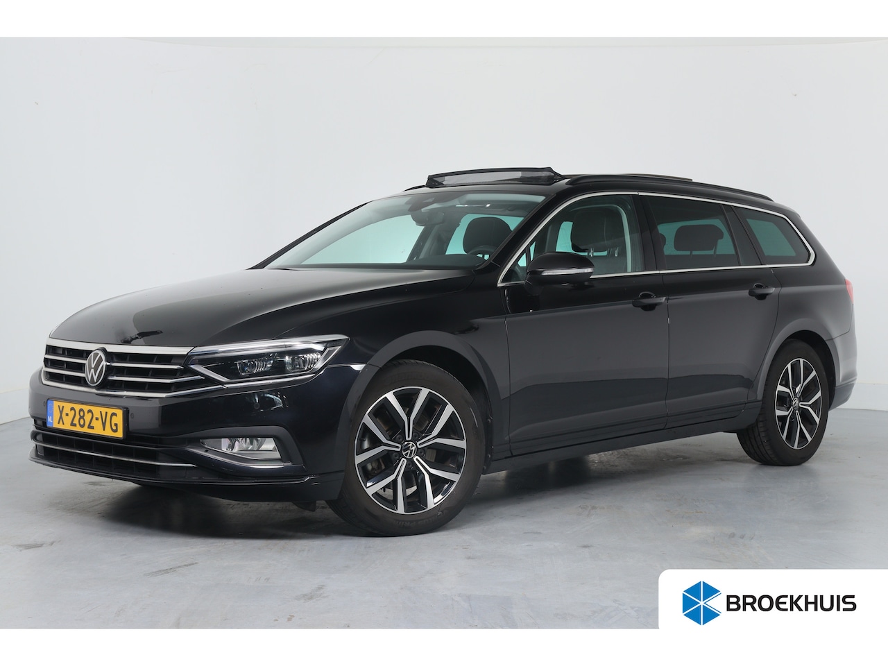 Volkswagen Passat Variant - 1.5 TSI Business | Open Dak | Virtual | LED | Trekhaak | Navi | Memory Zetels | Cruise Ada - AutoWereld.nl