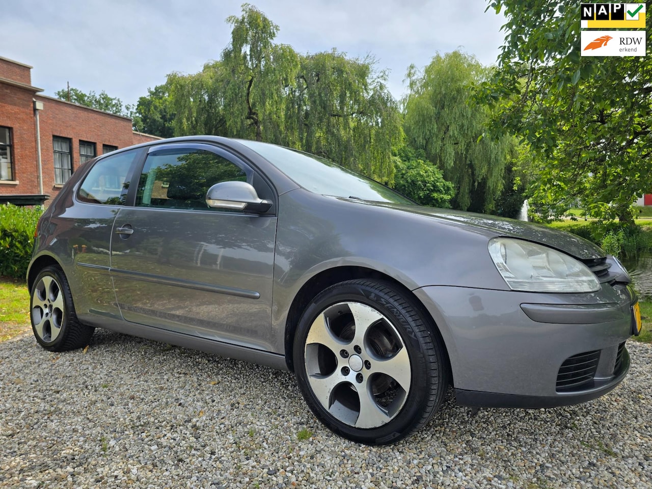 Volkswagen Golf - 1.6 FSI Optive AIRCO - AutoWereld.nl