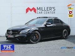 Mercedes-Benz C-klasse - AMG C63S Pano Luchtvering Kuipstoelen HUD