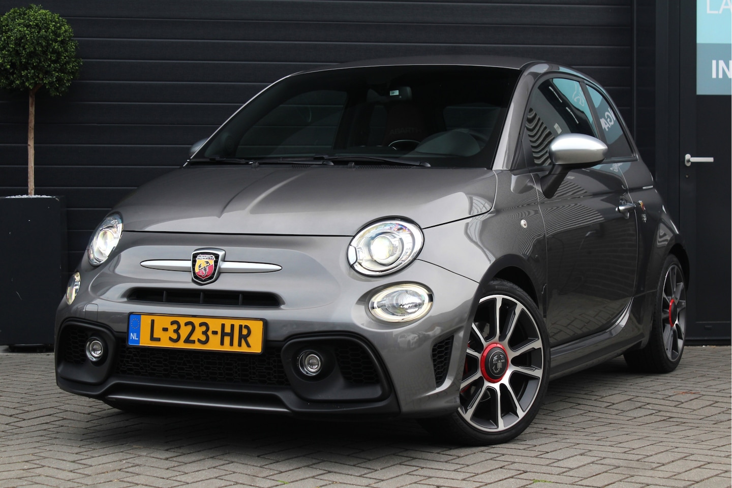 Abarth 595 - Turismo 1.4 T-Jet | Leder | Beats | Xenon - AutoWereld.nl