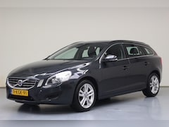 Volvo V60 - T4 Momentum Automaat | Rijklaarprijs | Trekhaak |
