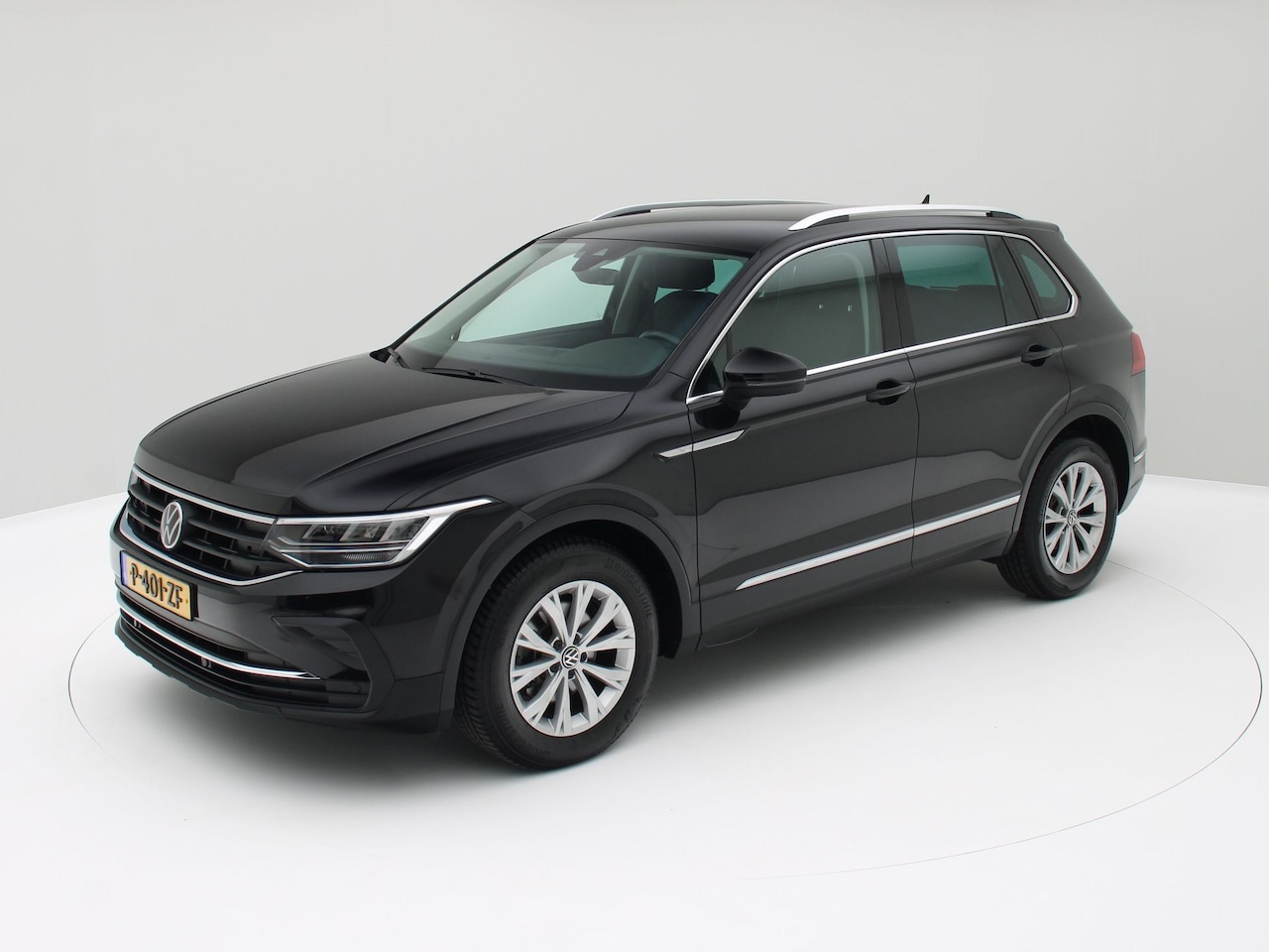 Volkswagen Tiguan - 1.5 TSI Life Business 150PK Aut. Dig.Cockp./Navi. - AutoWereld.nl