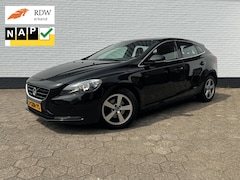 Volvo V40 - 1.6 D2 Momentum CLIMA l CRUISE l CAMERA l DEALER