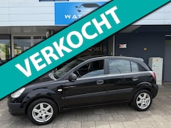 Kia Rio - 1.4 L elektrische ramen/lm velgen 1 jaar apk