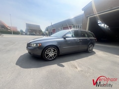 Volvo V50 - 2.4 D5 Momentum | Automatic | cruise | heated seat