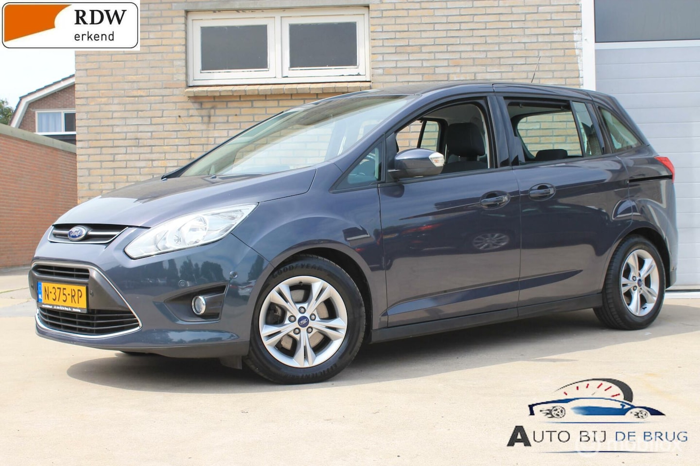 Ford Grand C-Max - 1.0 Titanium 7p. Trekhaak, Airco PDC - AutoWereld.nl