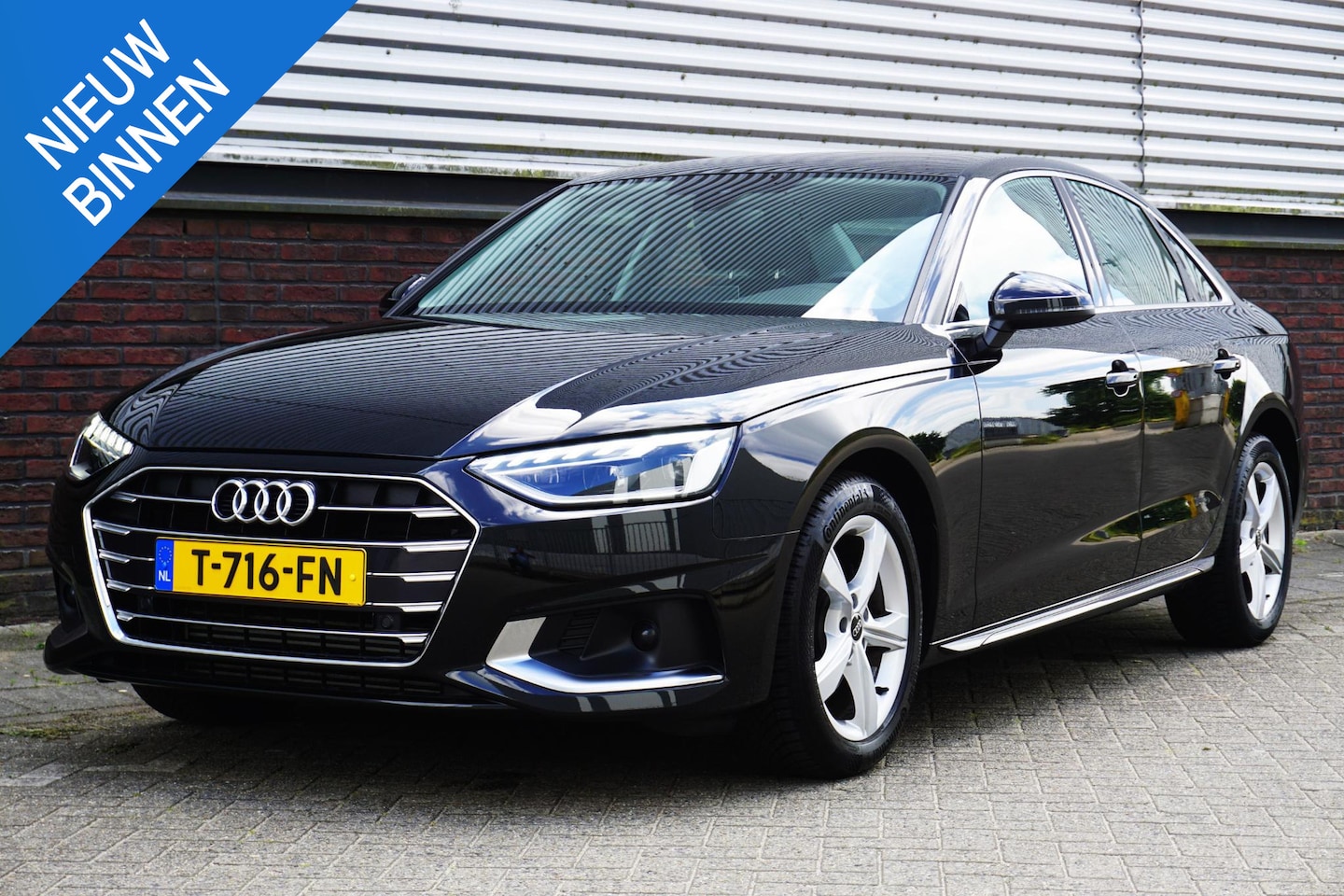 Audi A4 Limousine - 35 TFSI 150PK Virtual Cockpit/Sportstoelen Dealeronderhouden/All-Seasonbanden. - AutoWereld.nl