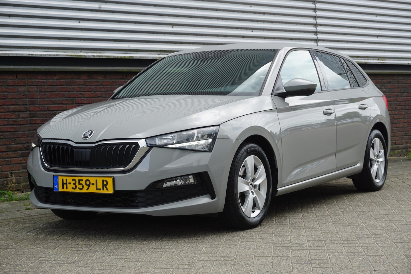 Skoda Scala - 1.5 TSI 150pk Sport Business/Virtual Cockpit/ Trekhaak wegklapbaar - AutoWereld.nl
