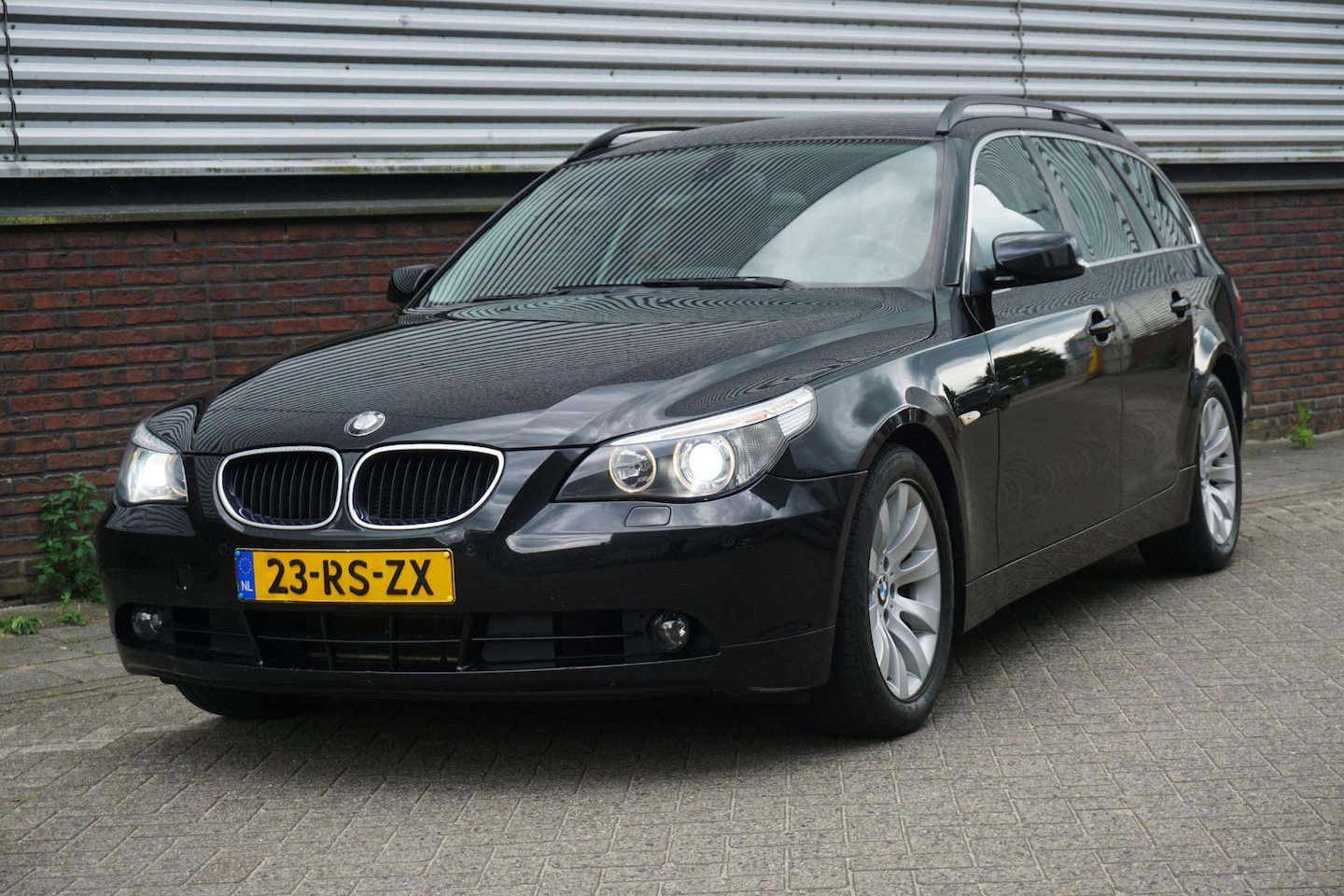 BMW 5-serie Touring - 530i High Executive/2E Eigenaar/Dealeronderhouden /Geen Import. - AutoWereld.nl