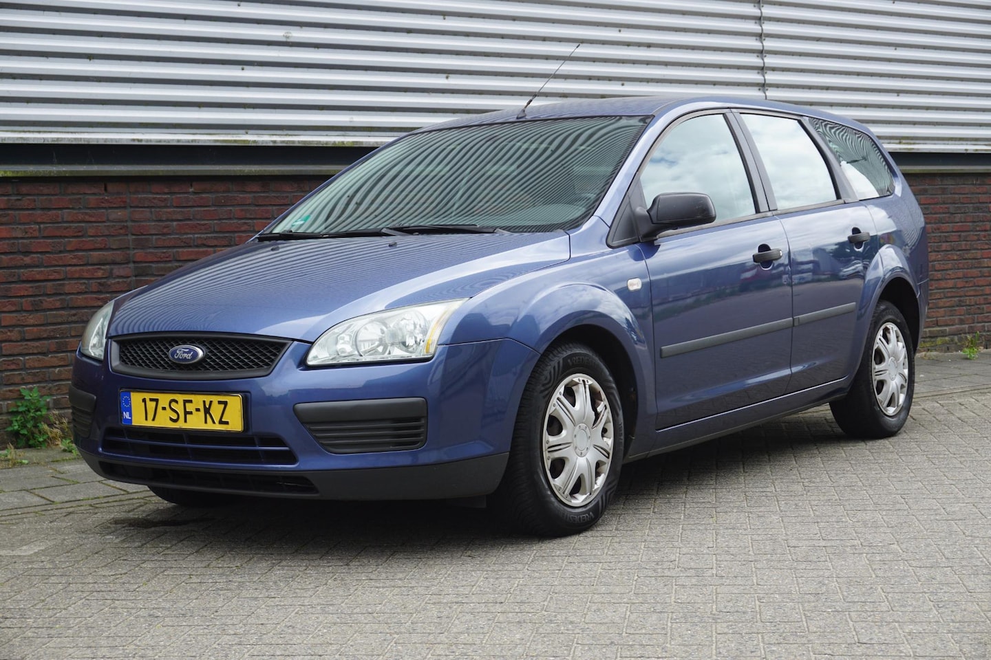 Ford Focus Wagon - 1.6-16V Champion-Nieuwe Distr.Riem/Nieuwe APK - AutoWereld.nl
