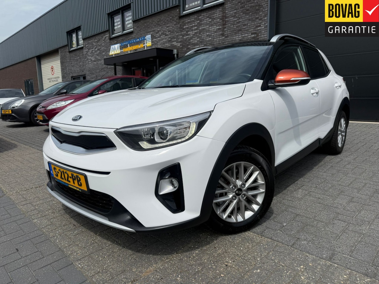 Kia Stonic - 1.4 MPi | 12MND GARANTIE | AUTOMAAT | NAVI | CAMERA | CRUISE | - AutoWereld.nl