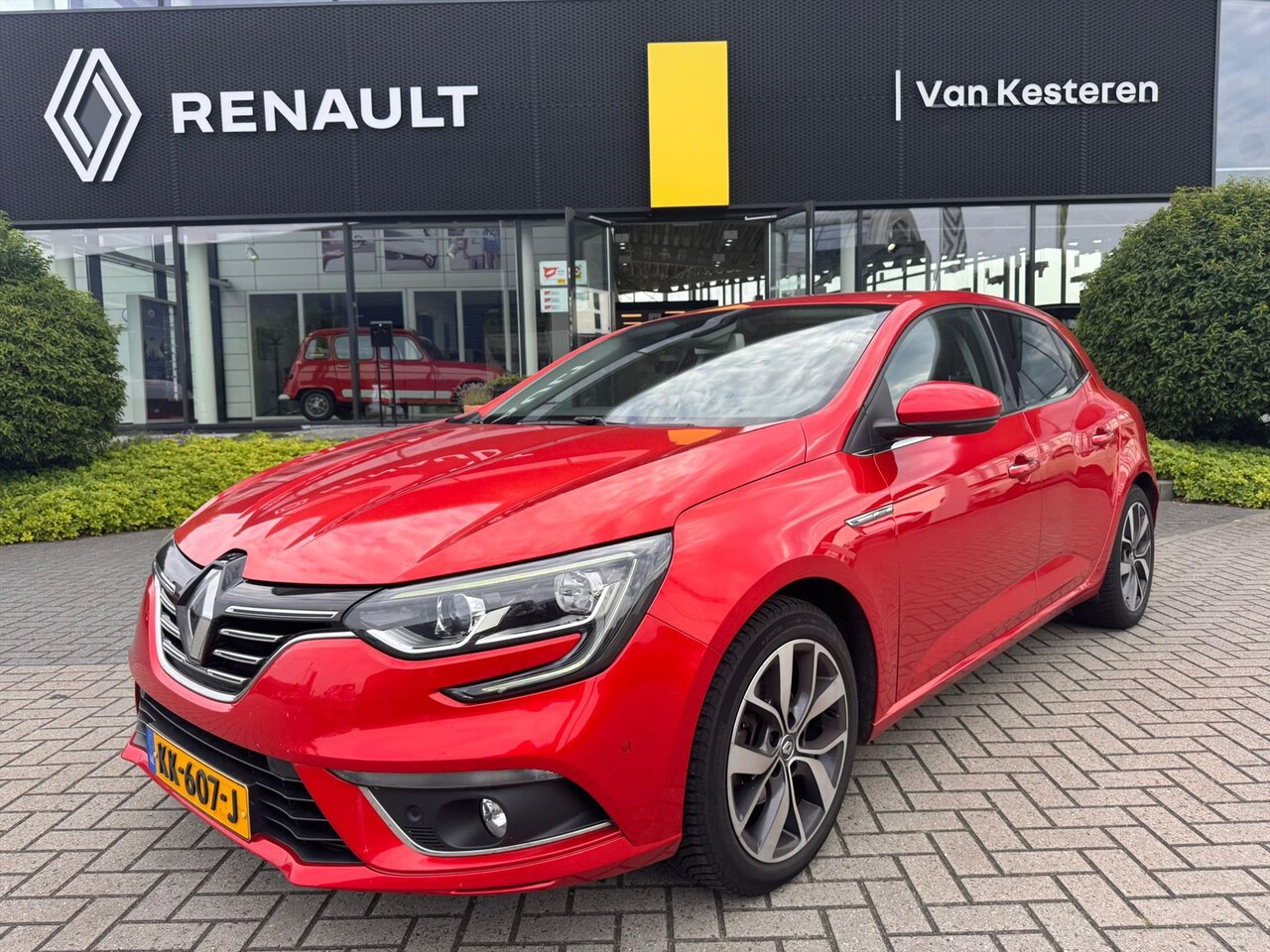 Renault Mégane - Energy TCe 130pk Bose/ Trekhaak/ Camera/Massagestoel/ - AutoWereld.nl