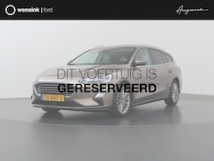 Ford Focus Wagon - 1.0 EcoBoost Titanium Business | Panoramadak | Full Led Koplampen | Winterpack | Head-Up |