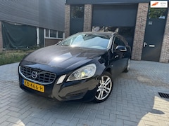 Volvo V60 - 1.6 T4 R-Design