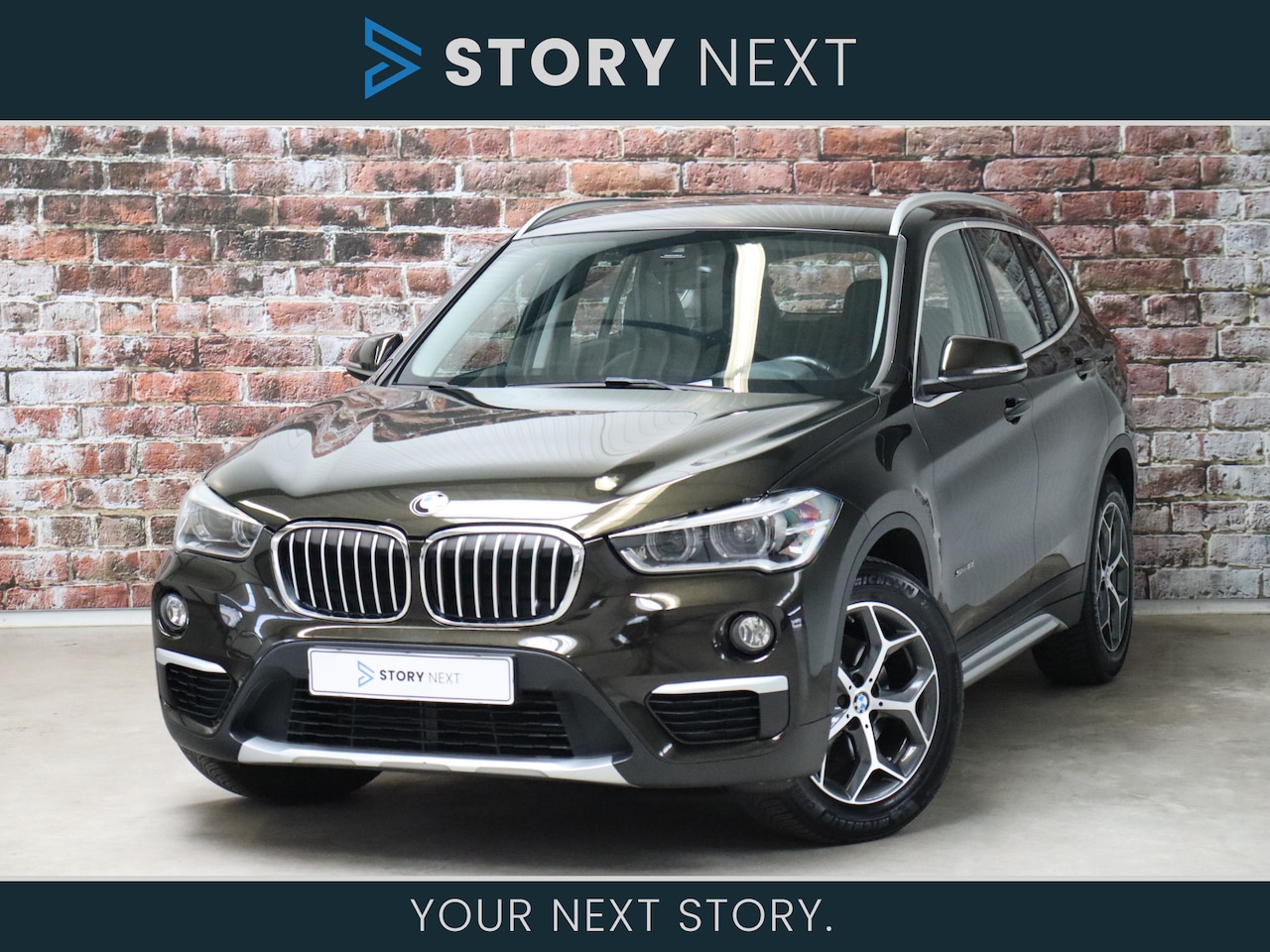 BMW X1 - sDrive18i Executive xLine Automaat / Navigatie / Cruise Control / Parkeersensoren / Stoelv - AutoWereld.nl