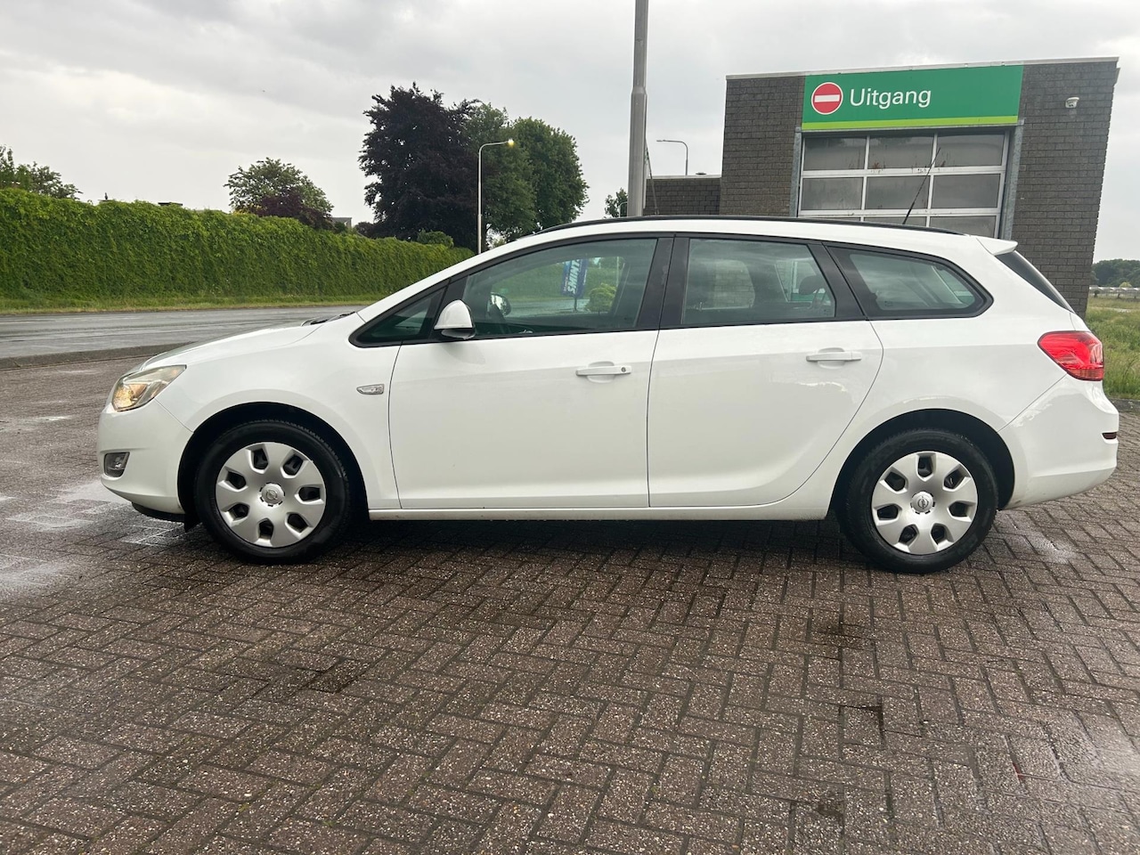 Opel Astra Sports Tourer - 1.4 Edition Airco - AutoWereld.nl