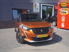 Peugeot 2008 - 1.2 PureTech GT-Line / Pano / Cruise / Achter. Camera