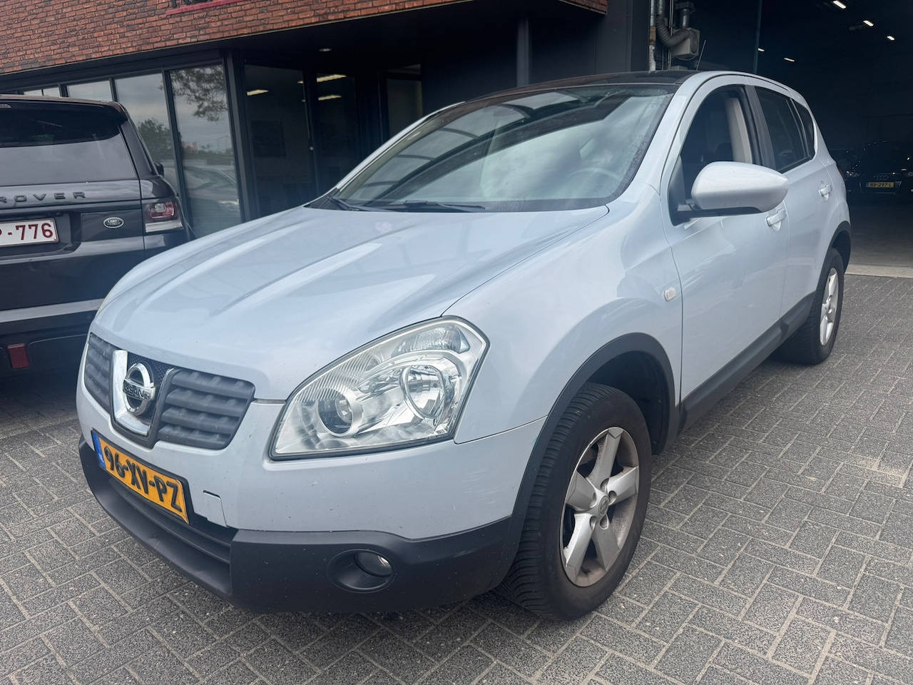 Nissan Qashqai - 1.6 Acenta CLIMA PANO TREKHAAK PARKEERSENSOREN - AutoWereld.nl