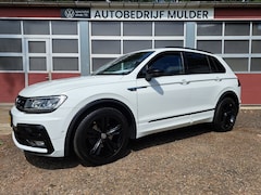Volkswagen Tiguan - 1.5 TSI 150 Pk ACT R-Line Black Edition Pano Virtual Alcantara
