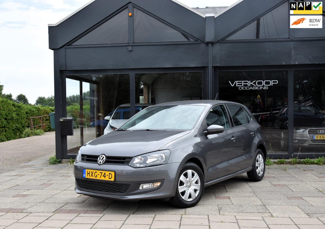 Volkswagen Polo - 1.4-16V Comfortline Automaat Carplay - AutoWereld.nl