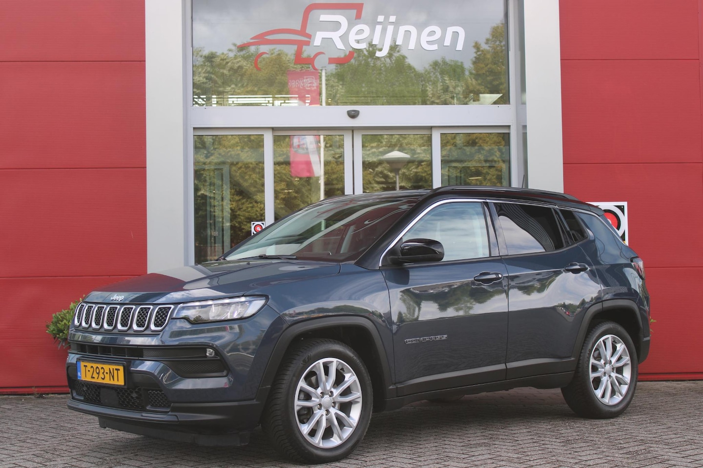 Jeep Compass - 1.3T LONGITUDE AUTOMAAT | NAVIGATIE | ACHTERUITRIJCAMERA | PARKEERSENSOREN | APPLE CARPLAY - AutoWereld.nl