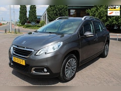 Peugeot 2008 - 1.2 PureTech Allure TREKHAAK NAVIGATIE CRUISE CONTROLE