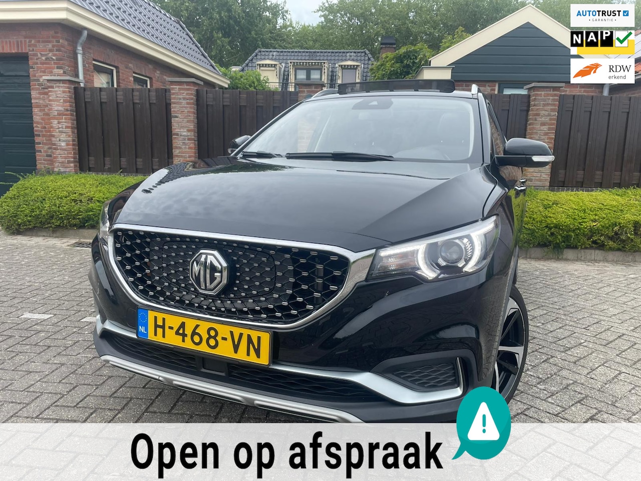 MG ZS - Luxury 45 kWh NAVI PANORAMADAK CRUISE CLIMA PDC LMV - AutoWereld.nl