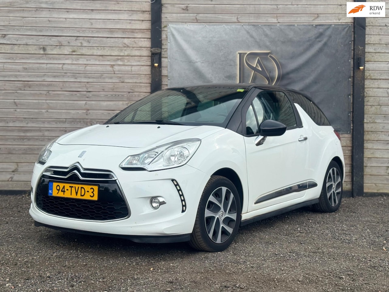 Citroën DS3 - 1.6 e-HDi So Chic 1.6 e-HDi So Chic - AutoWereld.nl