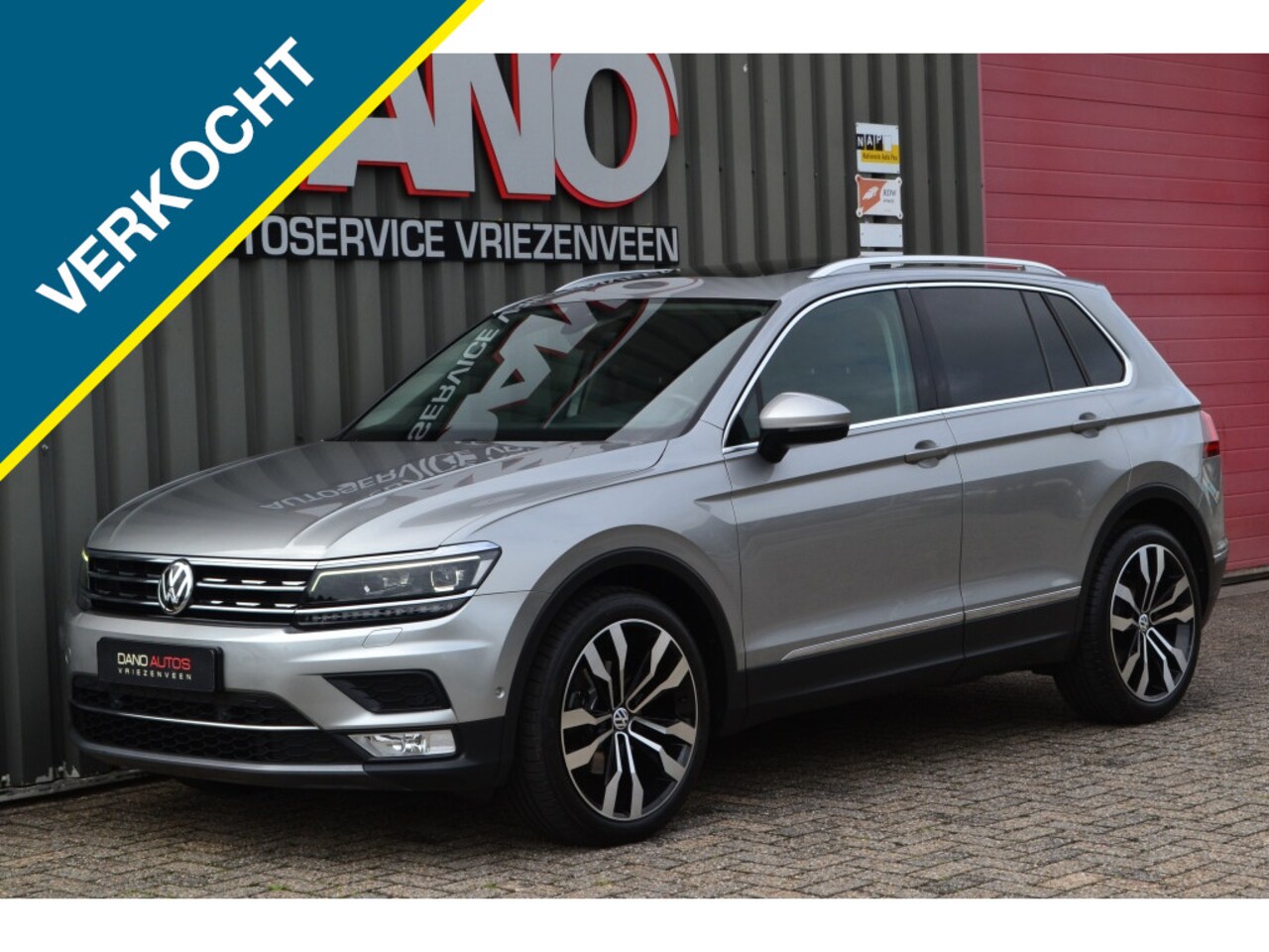 Volkswagen Tiguan - 1.4 TSI ACT DSG Highline LED/Camera/ACC/20'' inch - AutoWereld.nl
