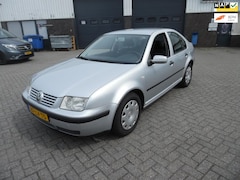 Volkswagen Bora - 1.6-16V