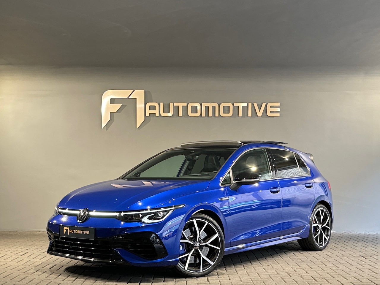 Volkswagen Golf - 2.0 TSI R 4M Performance Pano|Akra|HuD|Memory - AutoWereld.nl
