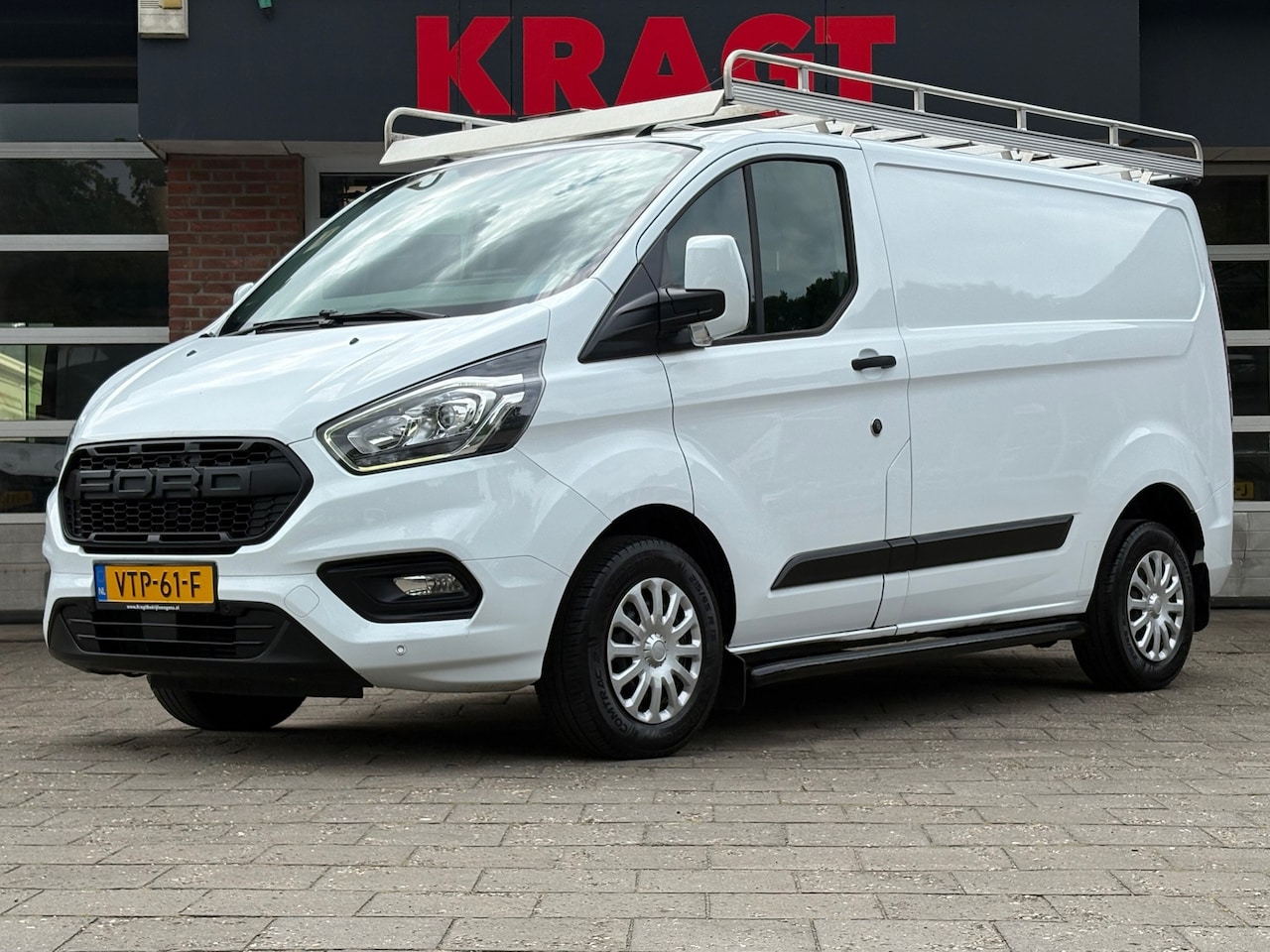 Ford Transit Custom - 280 2.0 TDCI L1H1 Trend 280 2.0 TDCI L1H1 Trend, Airco, Cruise, Trekhaak, imperial, Navi, Groot scherm, PDC voor e - AutoWereld.nl