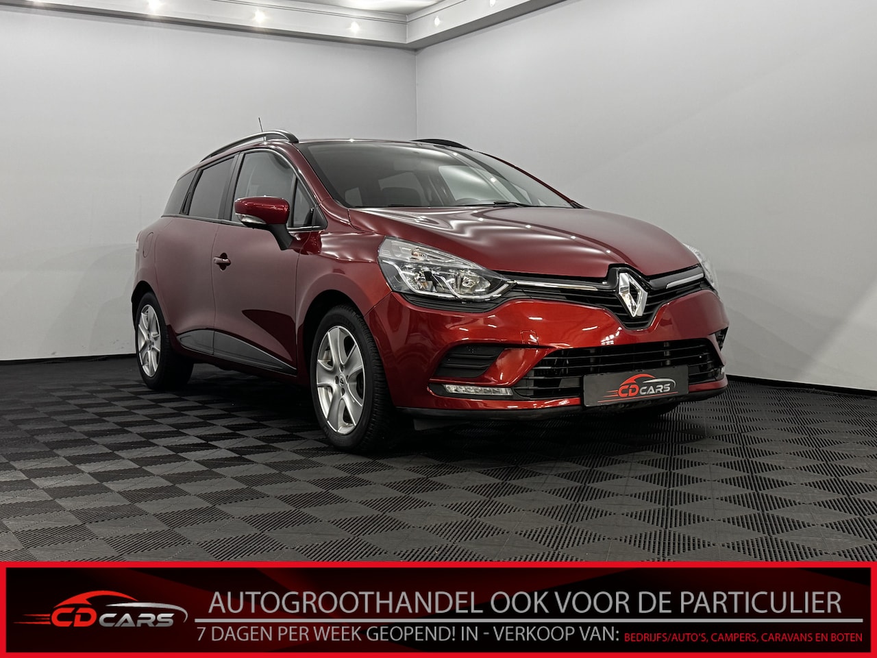 Renault Clio - 0.9 TCe Zen Airco, Navi, Parkeersensoren, Cruise control, Keyless start, Mistlamp - AutoWereld.nl