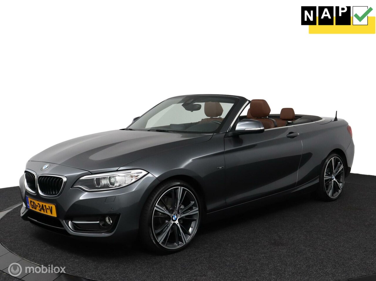 BMW 2-serie Cabrio - 220i Sport Aut8 184Pk | NL Auto | Bruin-leder | clima | 19-breed set | xenon | Trekhaak | - AutoWereld.nl