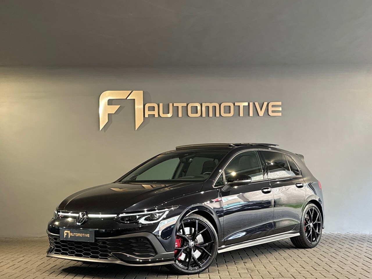Volkswagen Golf - 2.0 TSI GTI Clubsport Pano|HuD|H/K|IQ|Keyles - AutoWereld.nl