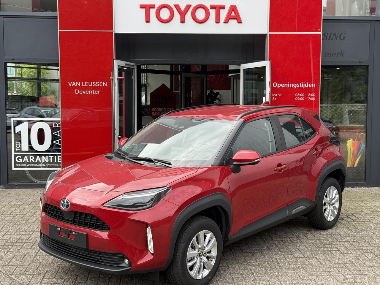 Toyota Yaris Cross - 1.5 Hybrid 115 Dynamic ACHTERUITRIJCAMERA BLUETOOTH CLIMA CONTROL STOEL/STUURVERWARM NAVIG - AutoWereld.nl