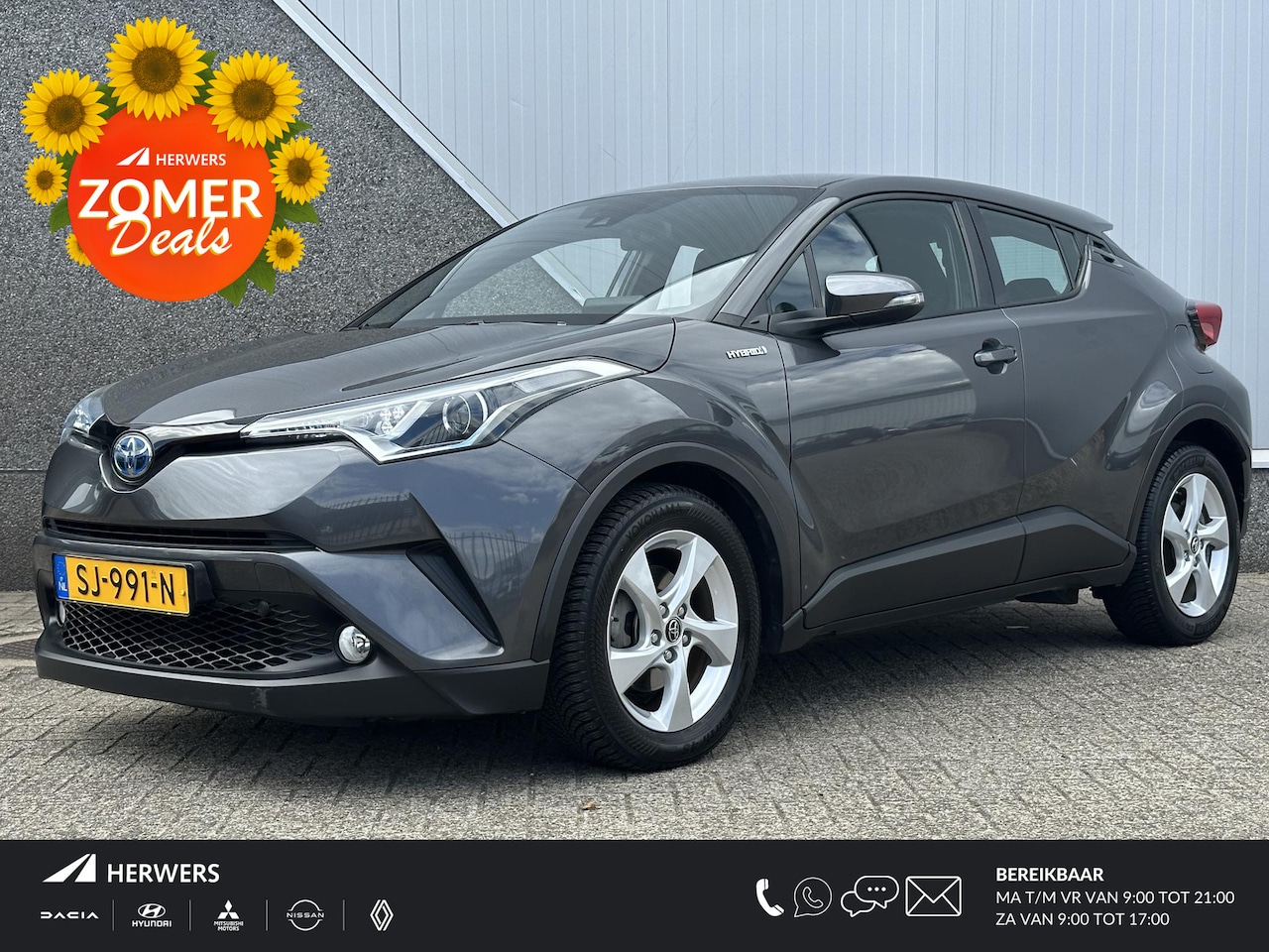Toyota C-HR - 1.8 Hybrid Active / Adaptieve Cruise Control / Navigatie  / Airco Climate Control / Achter - AutoWereld.nl