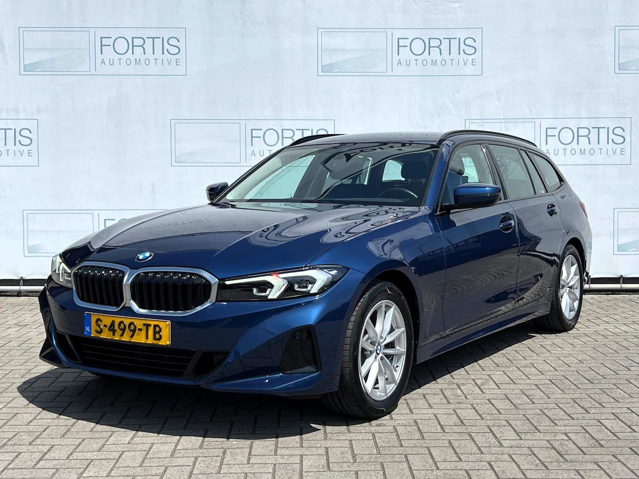 BMW 3-serie Touring - 318i NL AUTO | CARPLAY | ELEKTRISCHE KLEP | CRUISE | - AutoWereld.nl