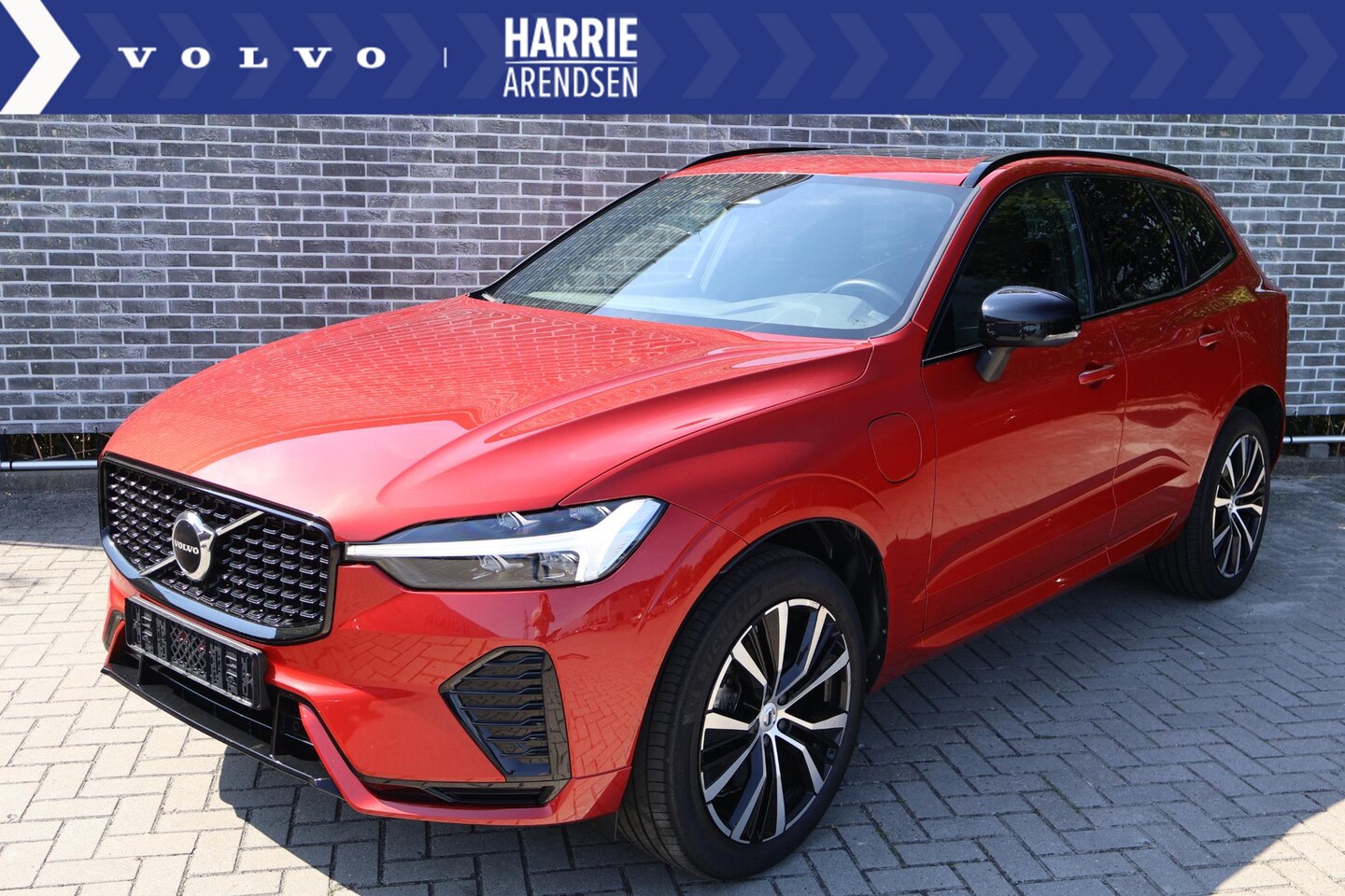 Volvo XC60 - 2.0 T6 Plug-in hybrid AWD R-Design | Trekhaak | Schuif/kanteldak | Achteruitrijcamera | 22 - AutoWereld.nl