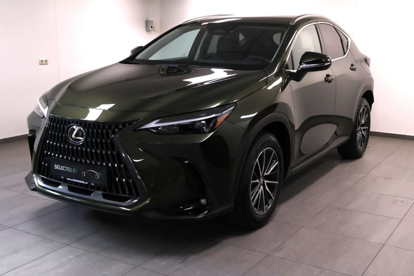Lexus NX - 450h+ AWD Luxury Line | Explore Pack! - AutoWereld.nl