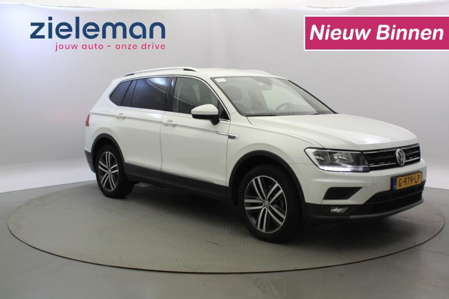 Volkswagen Tiguan - 1.5 TSI Comfortline Business - Carplay, Cruise, Afn. Trekhaak - AutoWereld.nl