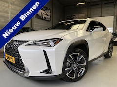 Lexus UX - 250h Preference Line Camera, Carplay, PDC