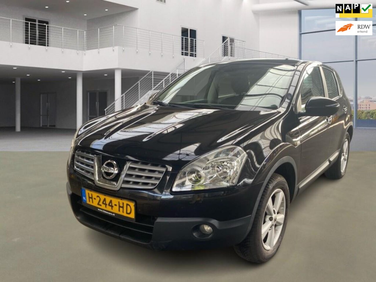 Nissan Qashqai - 1.6 Acenta|pano|navi|camera|carplay|trekhaak|psensor - AutoWereld.nl