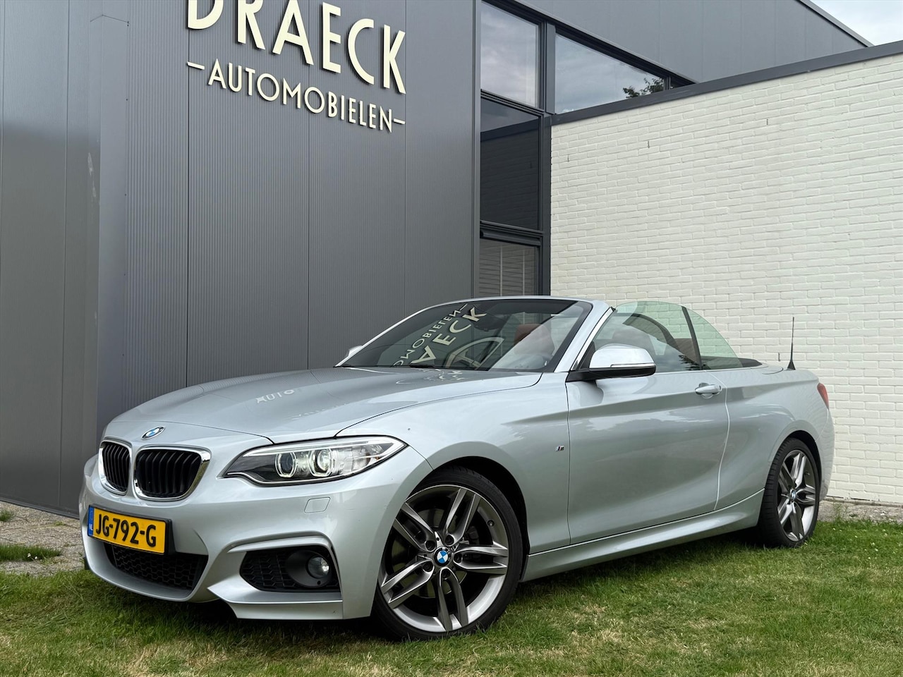 BMW 2-serie Cabrio - 220i Aut High Exe M Sport Leder - AutoWereld.nl
