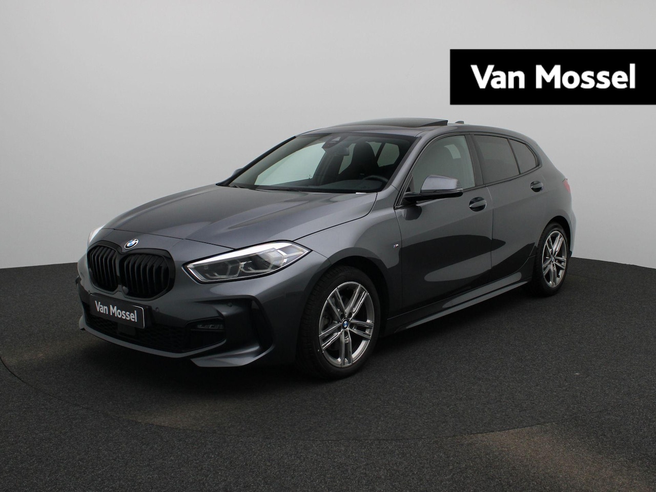 BMW 1-serie - 118i M-Sport | SCHUIFDAK | HARMAN KARDON | SFEERVERLICHTING | MEMORY | STOELVERWARMING | L - AutoWereld.nl