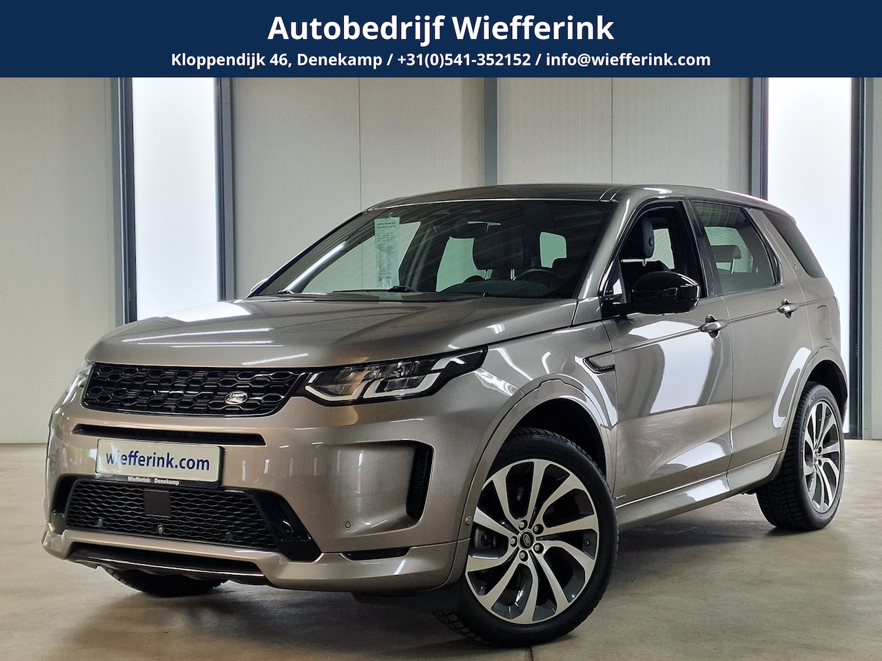 Land Rover Discovery Sport - P300e 1.5 R-Dynamic S | Leder | Pano| Trekhaak | - AutoWereld.nl