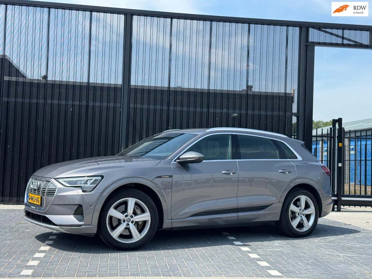 Audi e-tron - E-tron 55 quattro advanced 95 kWh - AutoWereld.nl