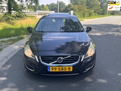 Volvo V60 - 2.0T ocean race BOMVOL, trekhaak