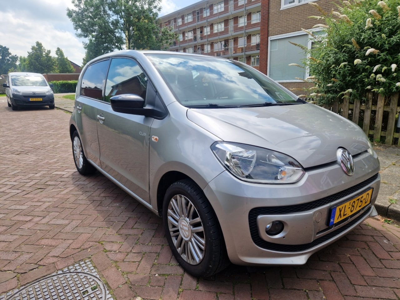 Volkswagen Up! - 1.0 groove up! BlM. - AutoWereld.nl